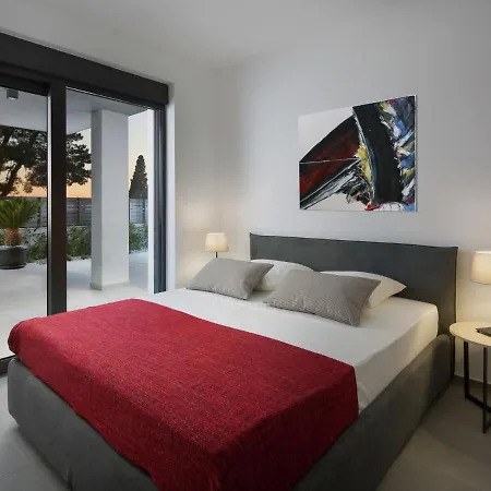 Apartment Luxury With Private Pool Near *